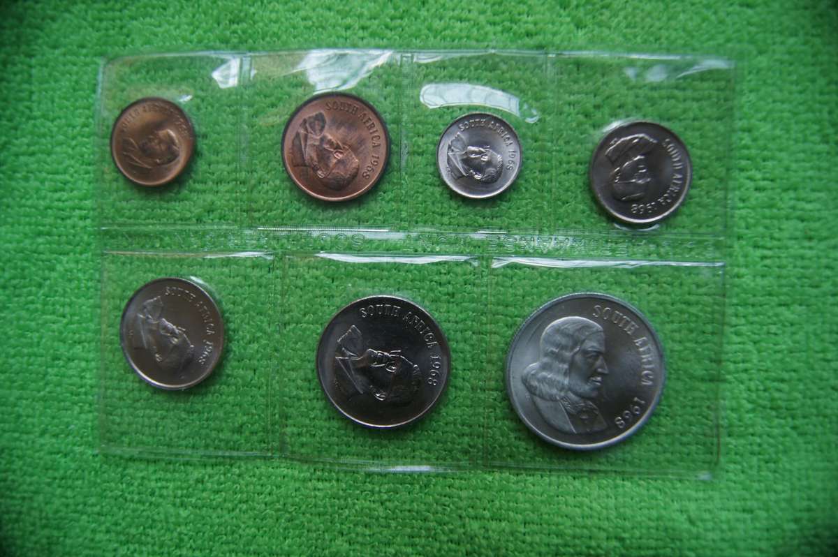 Two 1968 Mint Packs - English and Afrikaans (incl Silver Rand) Lot 1