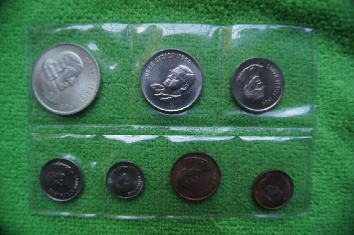 1968 SA Mint Pack - Van Riebeeck (English) - incl Silver Rand