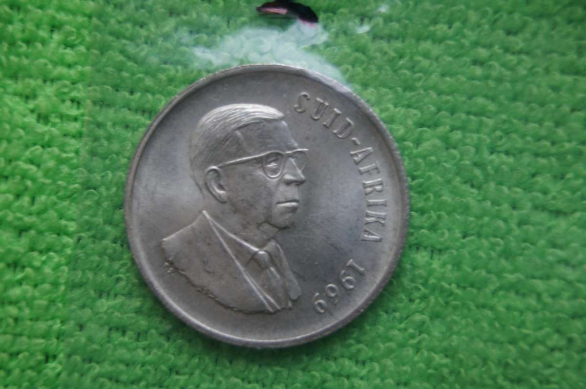 1967+1969 South Africa Silver R1 - Verwoerd and Donges (Afrikaans) (Bid is per coin to take both)