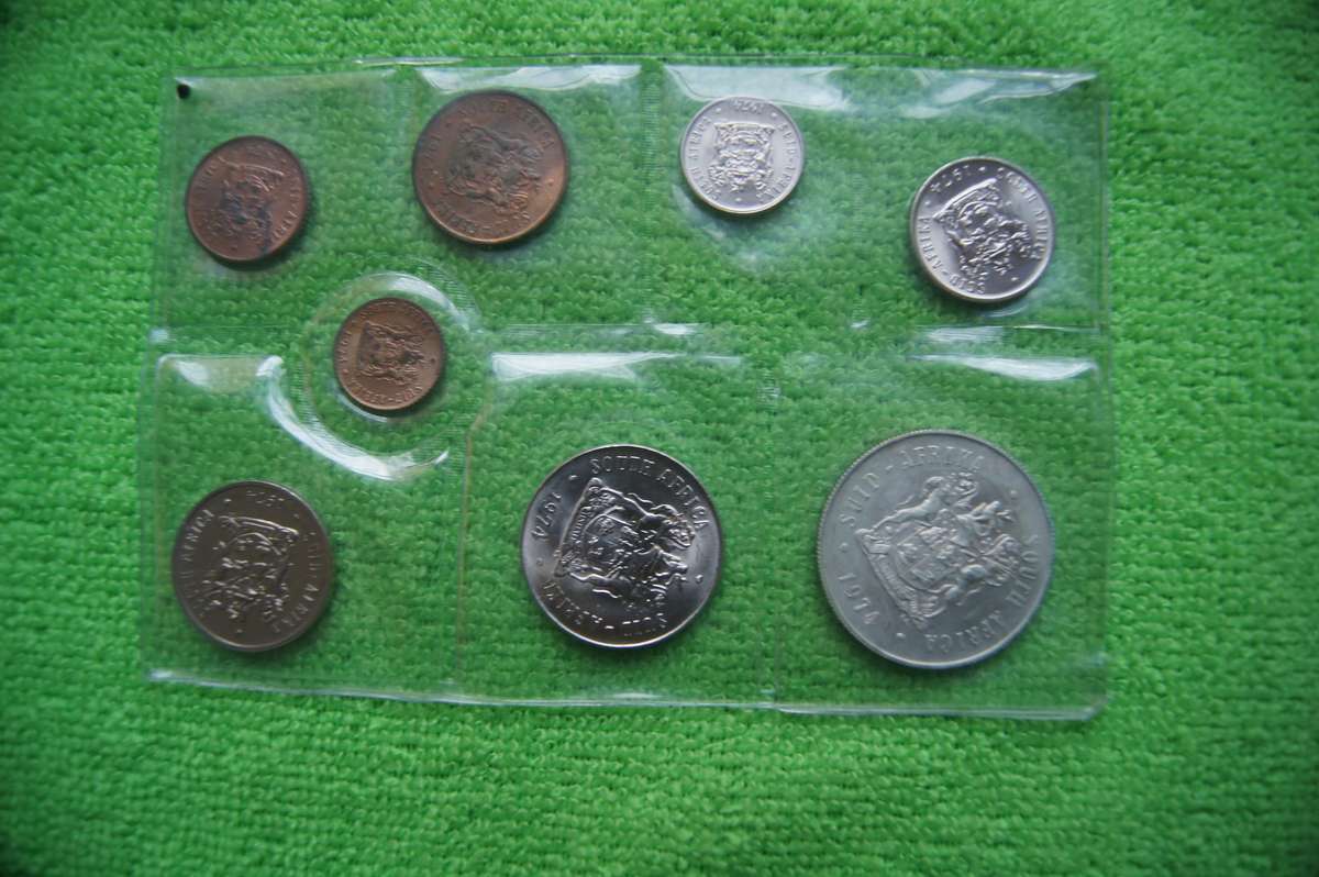1974 Uncirculated Mint Pack (Incl Silver Rand)