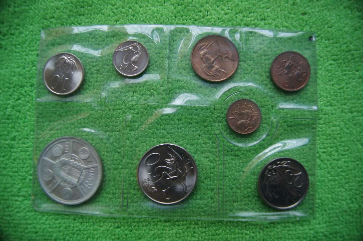1974 Uncirculated Mint Pack (Incl Silver Rand)