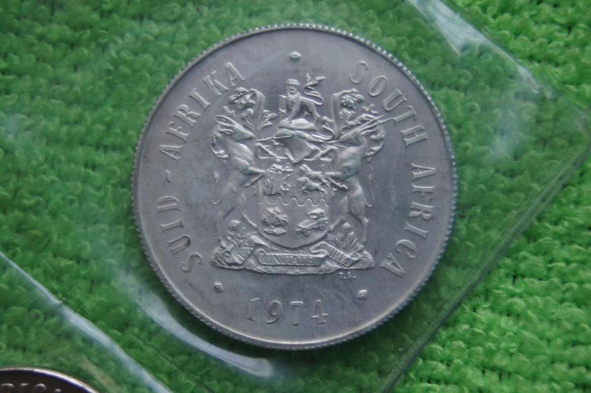 1974 Uncirculated Mint Pack (Incl Silver Rand)