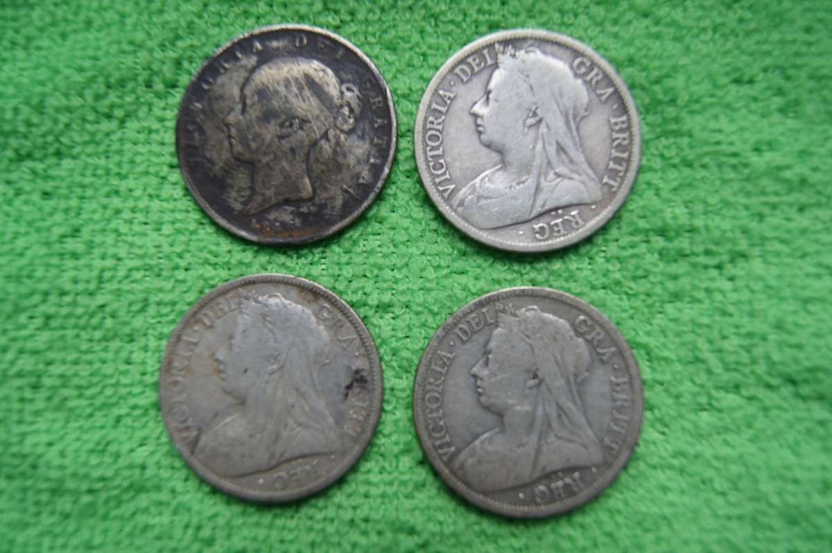 Great Britain Half Crown Collection - (Over 87 actual grams of Silver) - 15 Coins