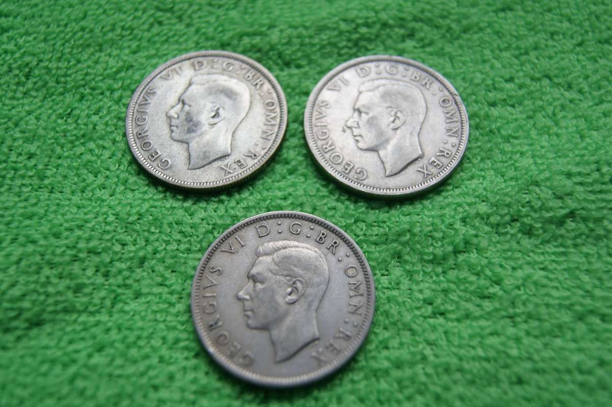 Great Britain Half Crown Collection - (Over 87 actual grams of Silver) - 15 Coins