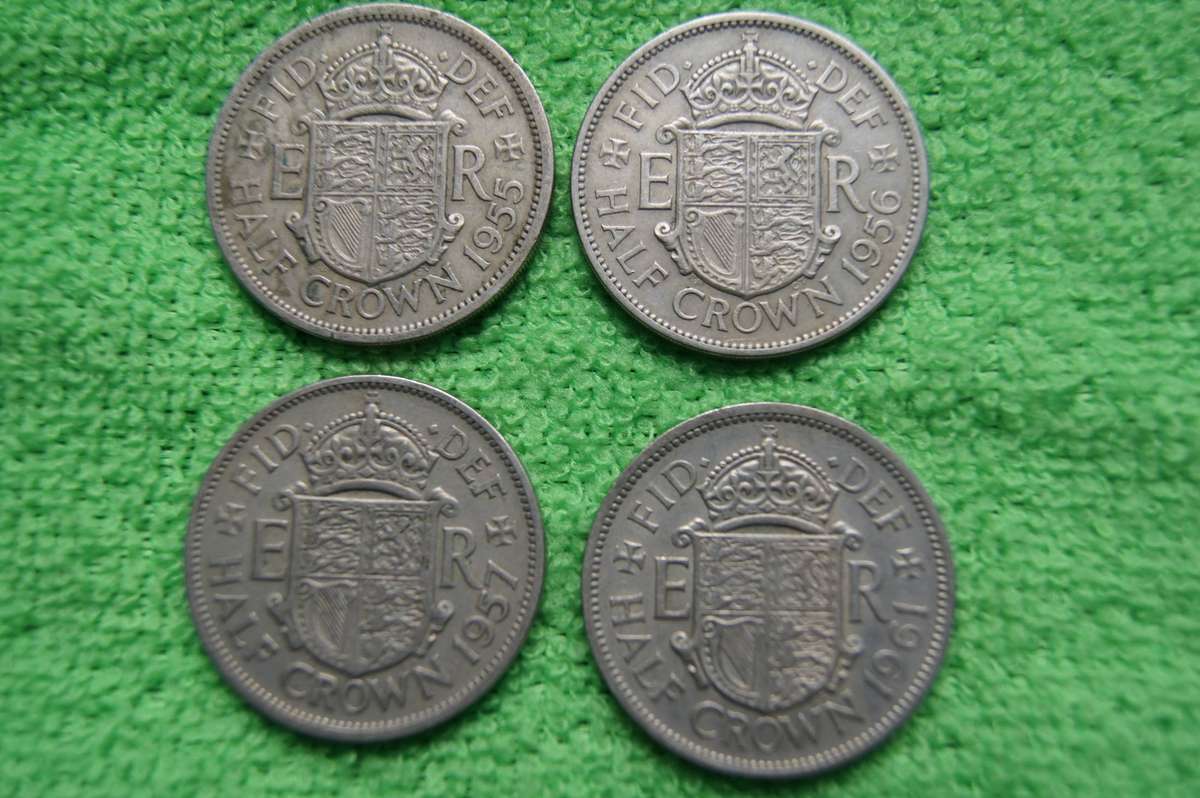 Great Britain Half Crown Collection - (Over 87 actual grams of Silver) - 15 Coins