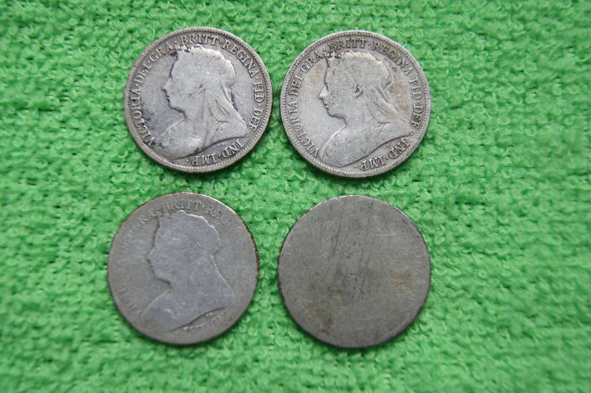 Great Britain Shilling Collection - (Over 72 actual grams of silver) - 26 Coins