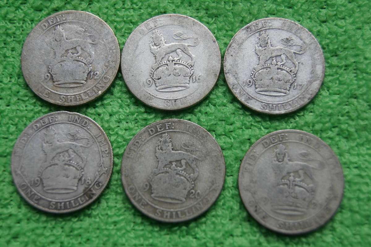 Great Britain Shilling Collection - (Over 72 actual grams of silver) - 26 Coins