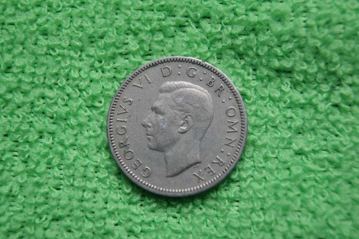 Great Britain Shilling Collection - (Over 72 actual grams of silver) - 26 Coins