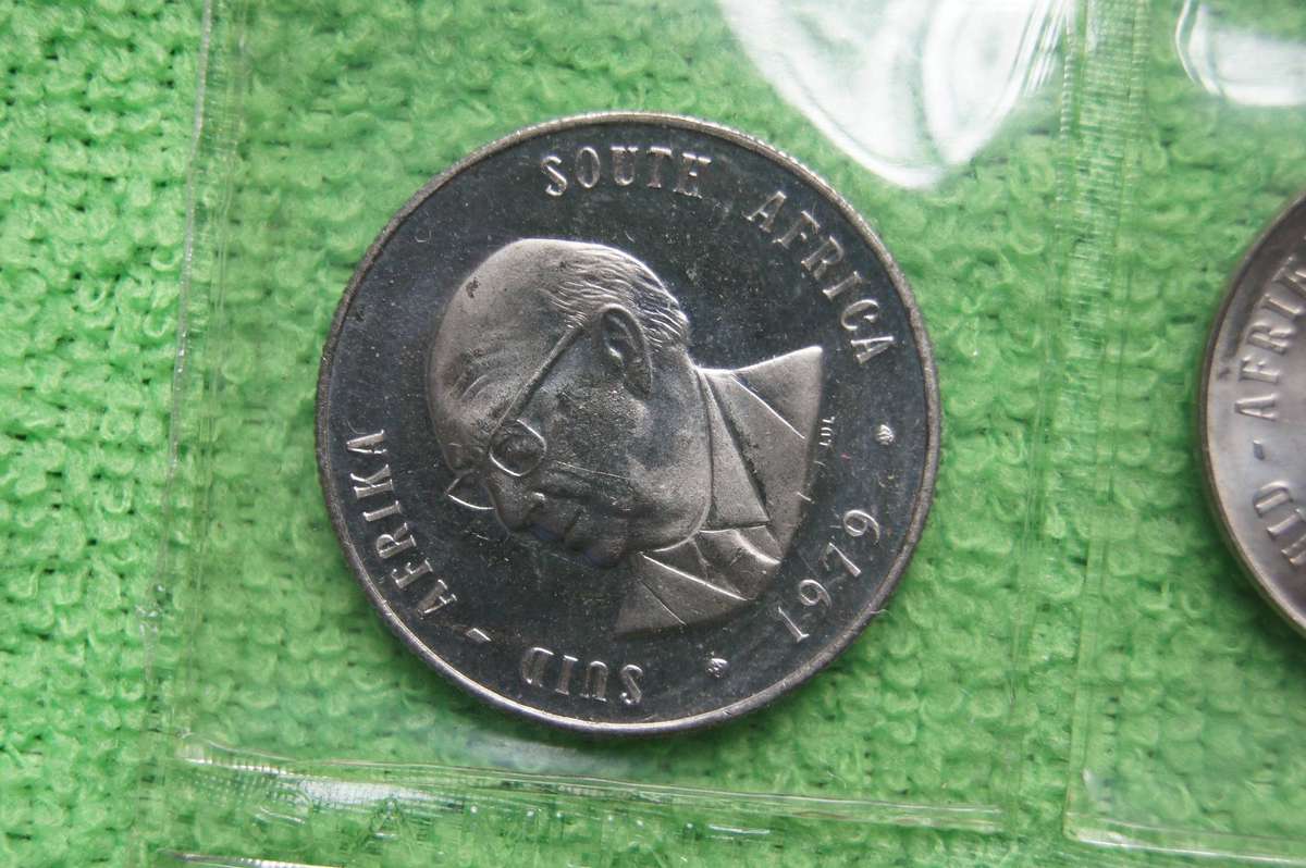 Consecutive Year SA Mint Packs, 1979 and 1980 (Bid per pack to take both) (1979 Rand PL?)