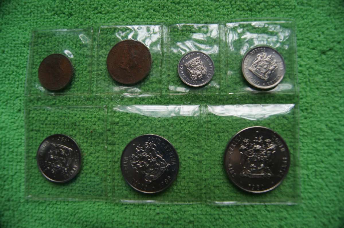 Consecutive Year SA Mint Packs, 1979 and 1980 (Bid per pack to take both) (1979 Rand PL?)