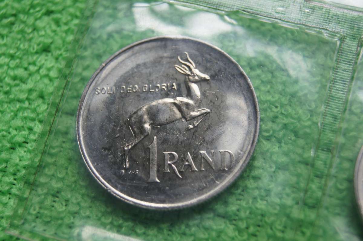 Consecutive Year SA Mint Packs, 1983 and 1984 (Bid per pack to take both)