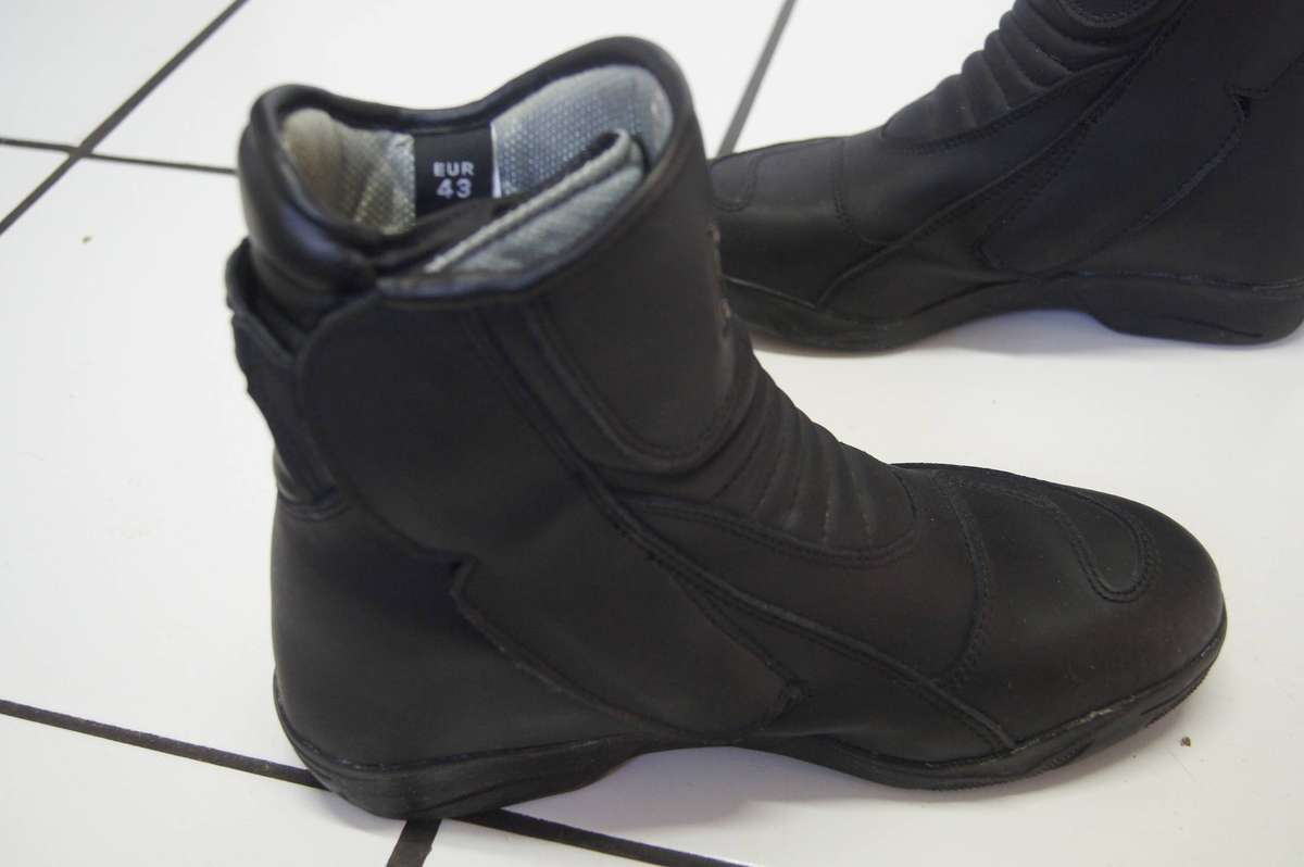 BERIK Motorcycle Boots SA Size 9 (Black)