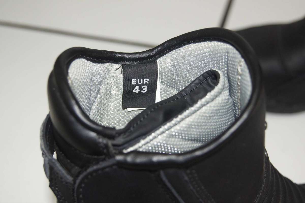 BERIK Motorcycle Boots SA Size 9 (Black)