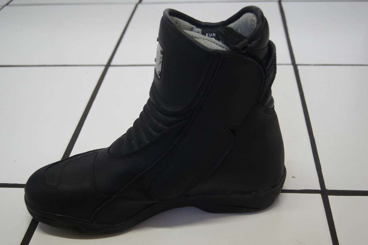 BERIK Motorcycle Boots SA Size 9 (Black)