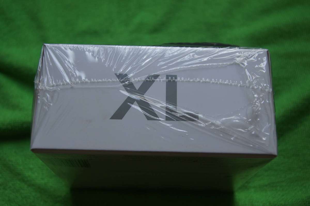 TomTom XL Classic Edition GPS Device (New)