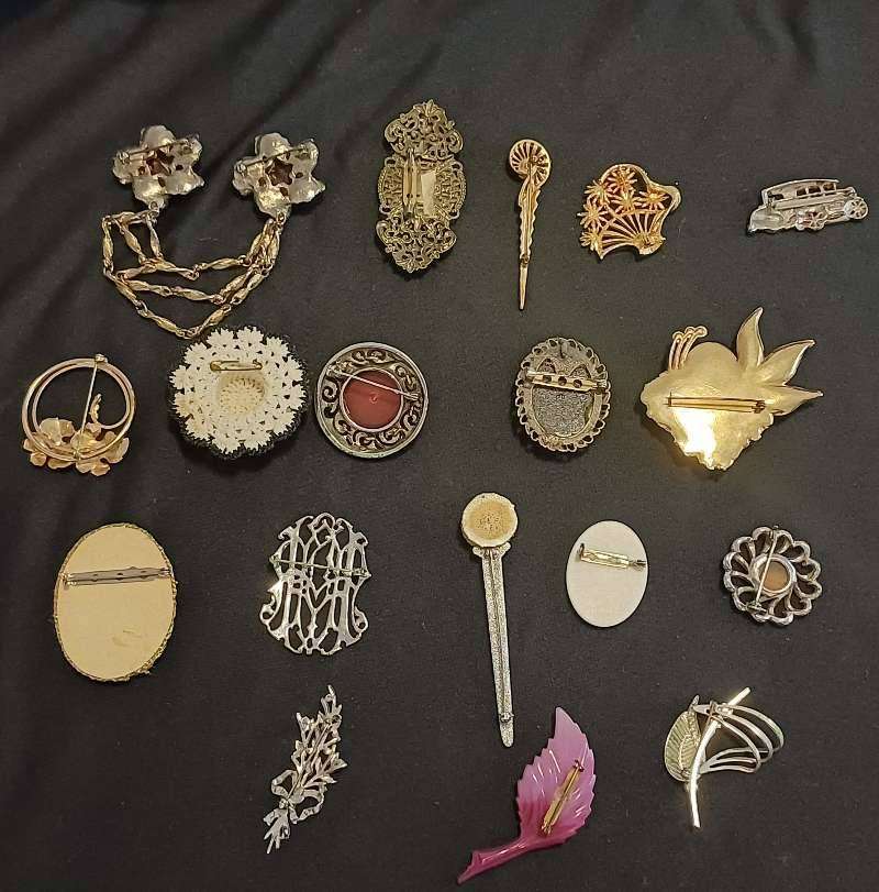 Vinage brooches