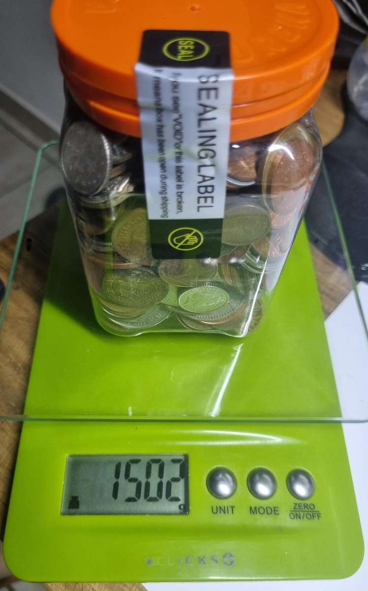 1,5KG Various World Mix Coins in Sealed Plastic Container (1502g)