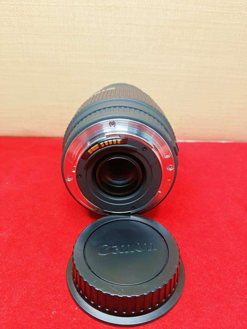 Sigma DG 70-300mm f/4-5.6 Telephoto Zoom Lens  Canon EF Mount
