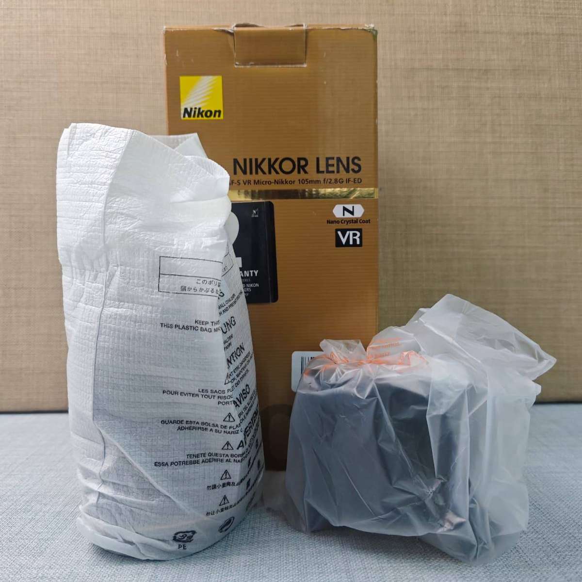 Nikon AF-S VR Micro-NIKKOR 105mm f/2.8G IF-ED Macro Lens  Demo Unit / Boxed