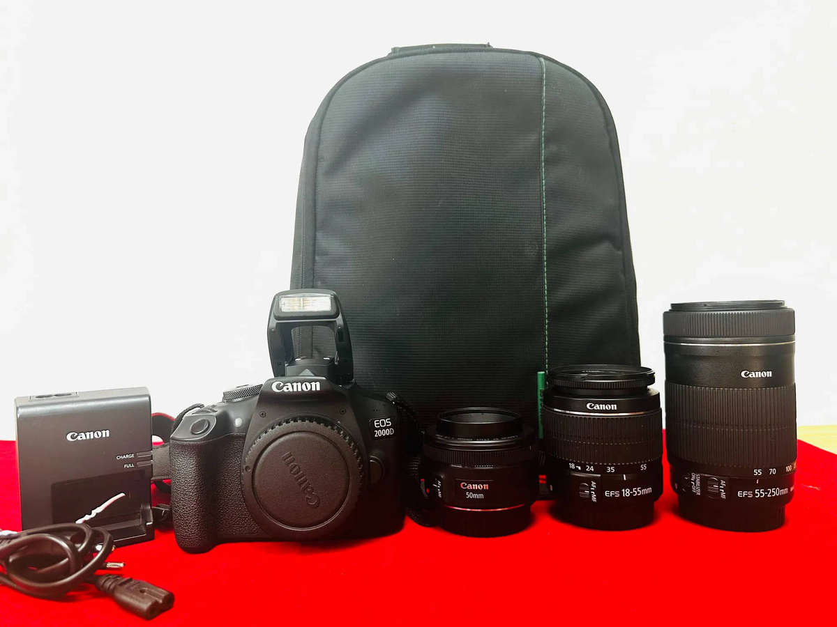 Canon EOS2000D with 3x Lens + Bag and accessories