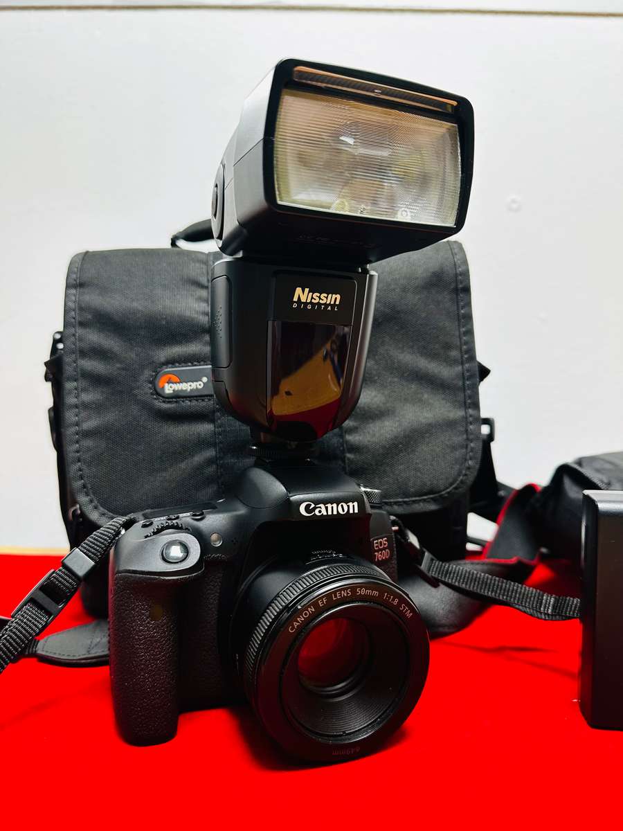 Canon EOS 760D DSLR Camera with Canon 50mm Lens + Nissin Di700A Flashlight and accessories