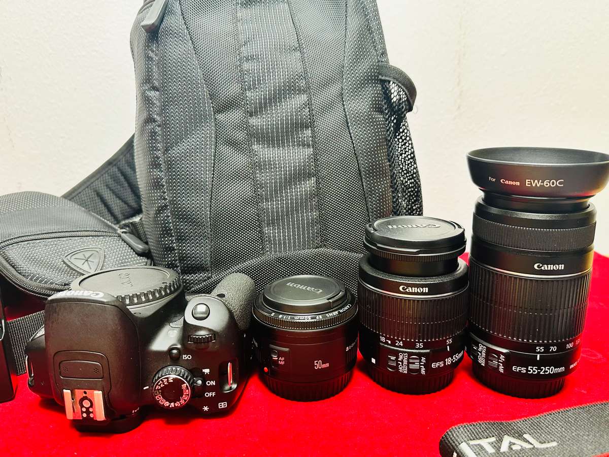 Canon EOS 650D with 3 x Lens & Accessories Excellent condition as new