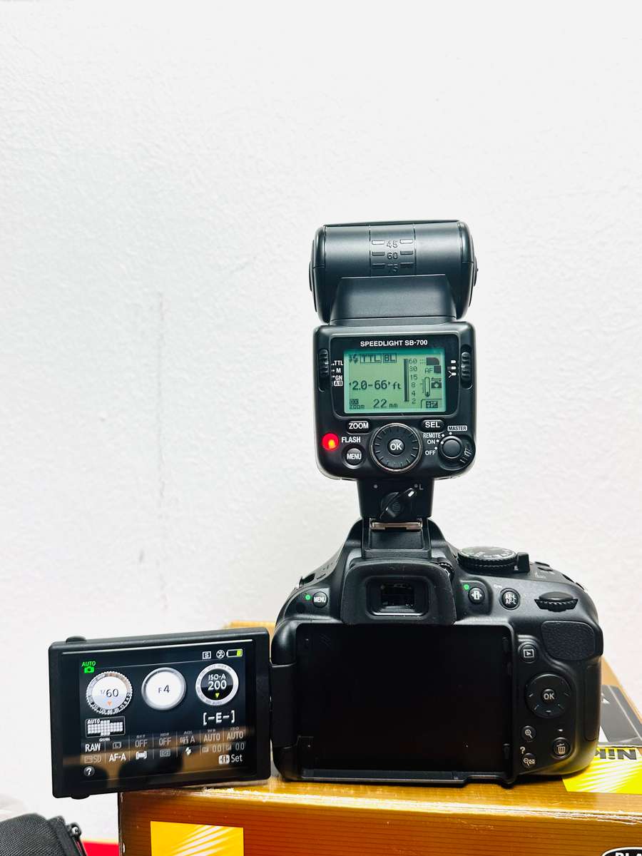 Nikon D5200 DSLR Camera Bundle  Like New (Shutter Count: Only 98!)