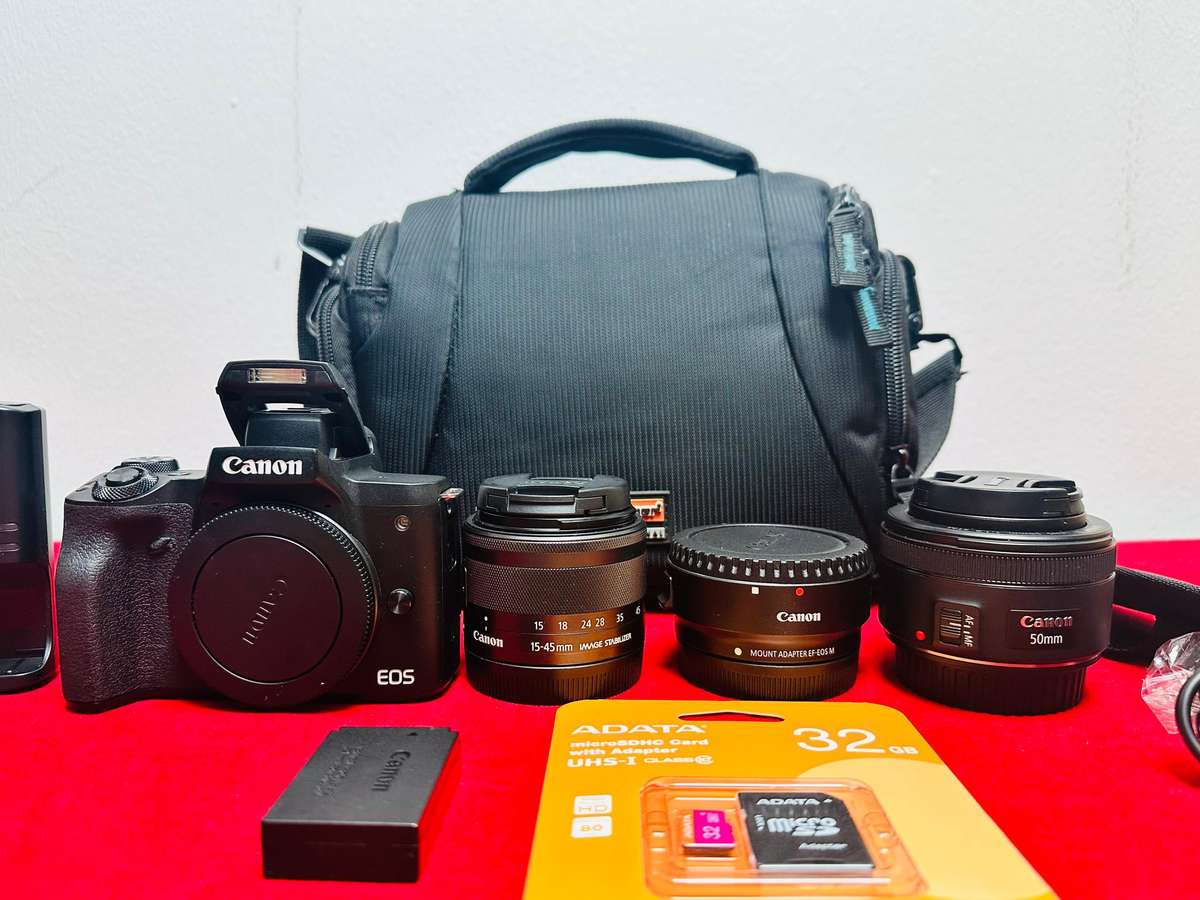 Canon EOS M50 Mirrorless Camera Bundle for Sale  Perfect Condition!