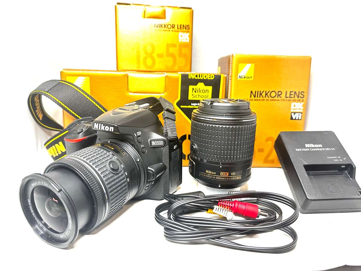 Nikon D5500 DSLR Camera With  Nikon 18-55mm  DX Lens Nikon 55-200mm DX VR Lens Shutter count 2567