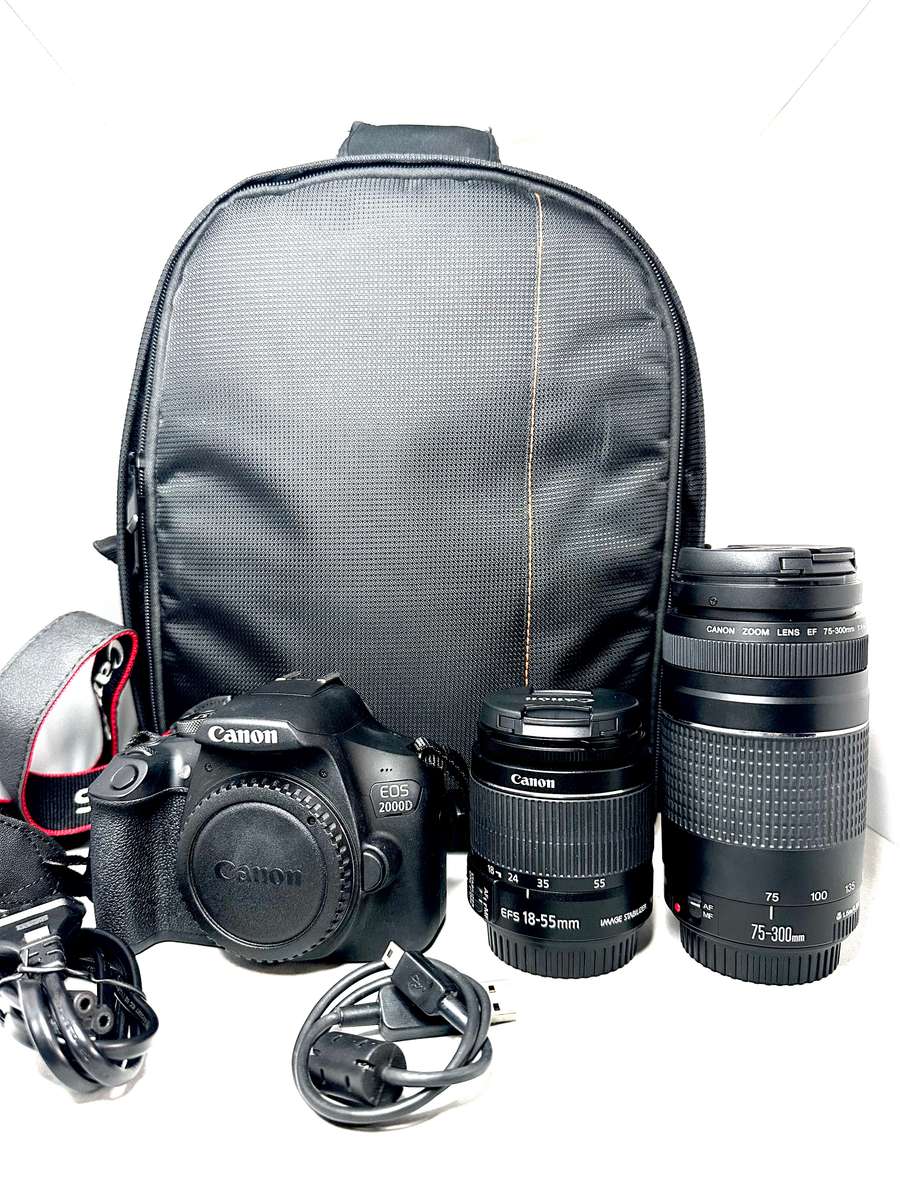 Canon EOS2000D with 2x Lens and accessories