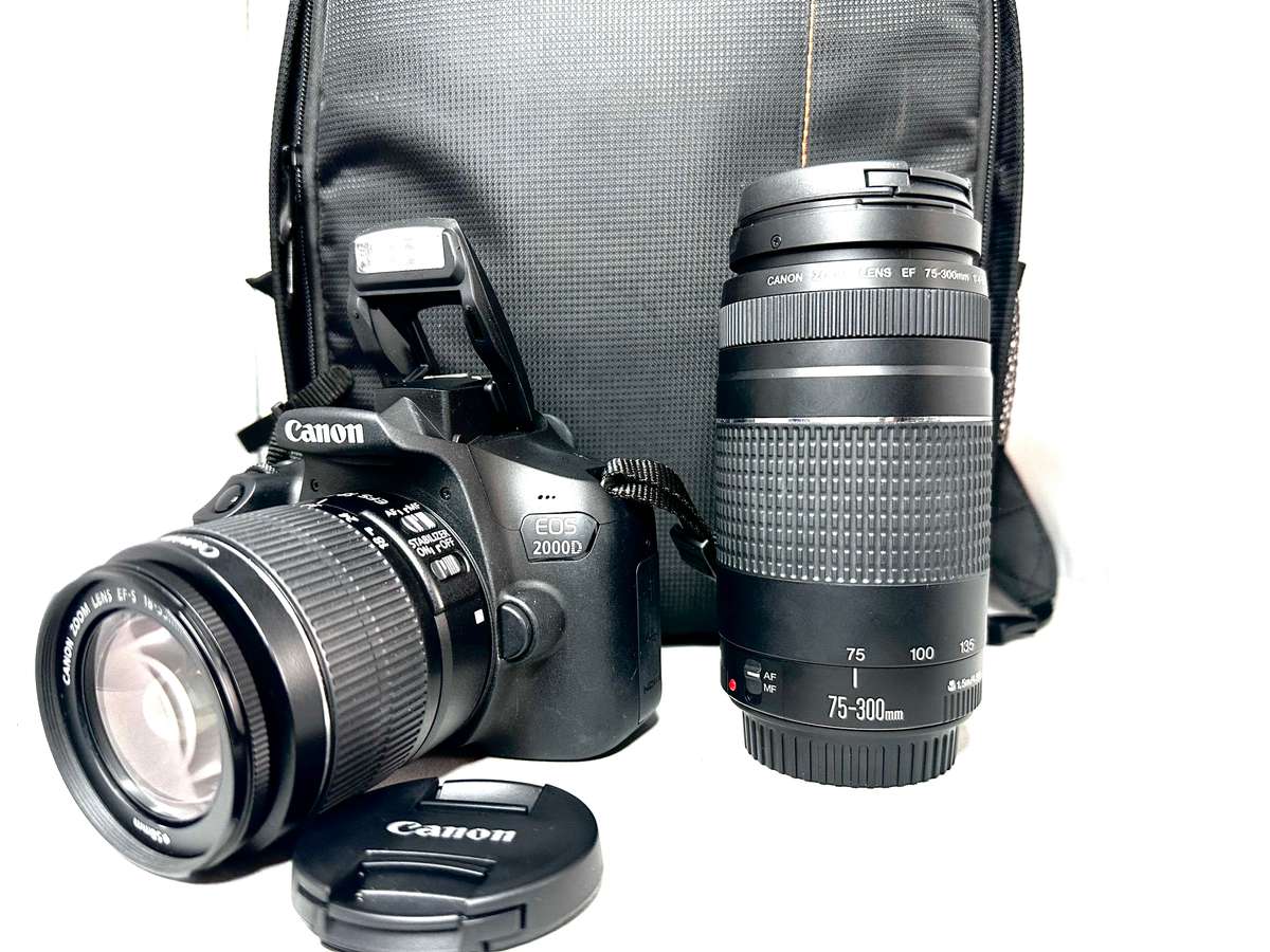 Canon EOS2000D with 2x Lens and accessories