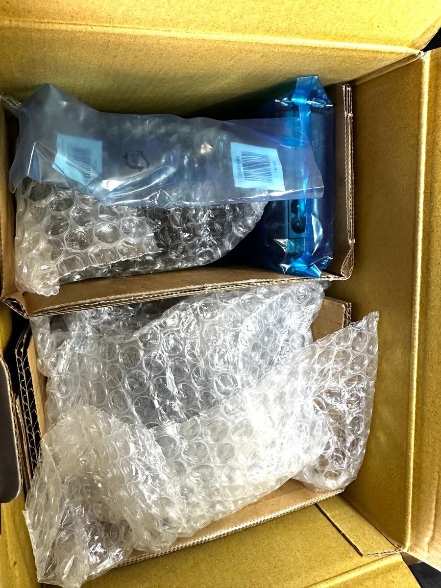 Canon EOS2000D with Lens and accessories