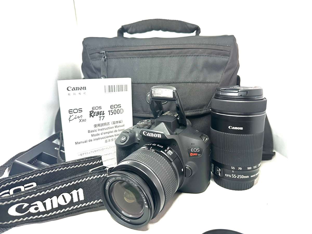 Canon EOS Rebel T7 with 2 lens and accessories  excellent condition as new
