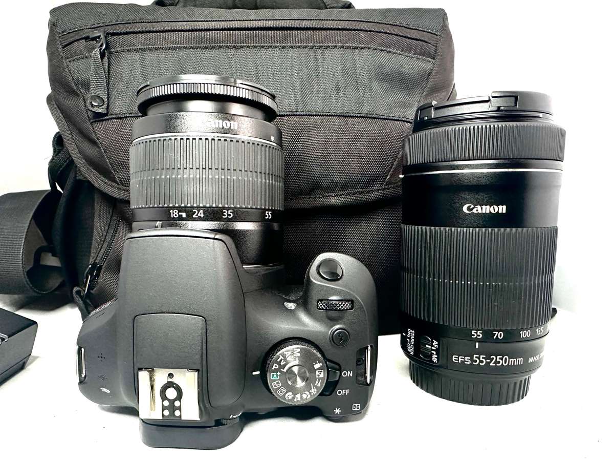 Canon EOS Rebel T7 with 2 lens and accessories  excellent condition as new
