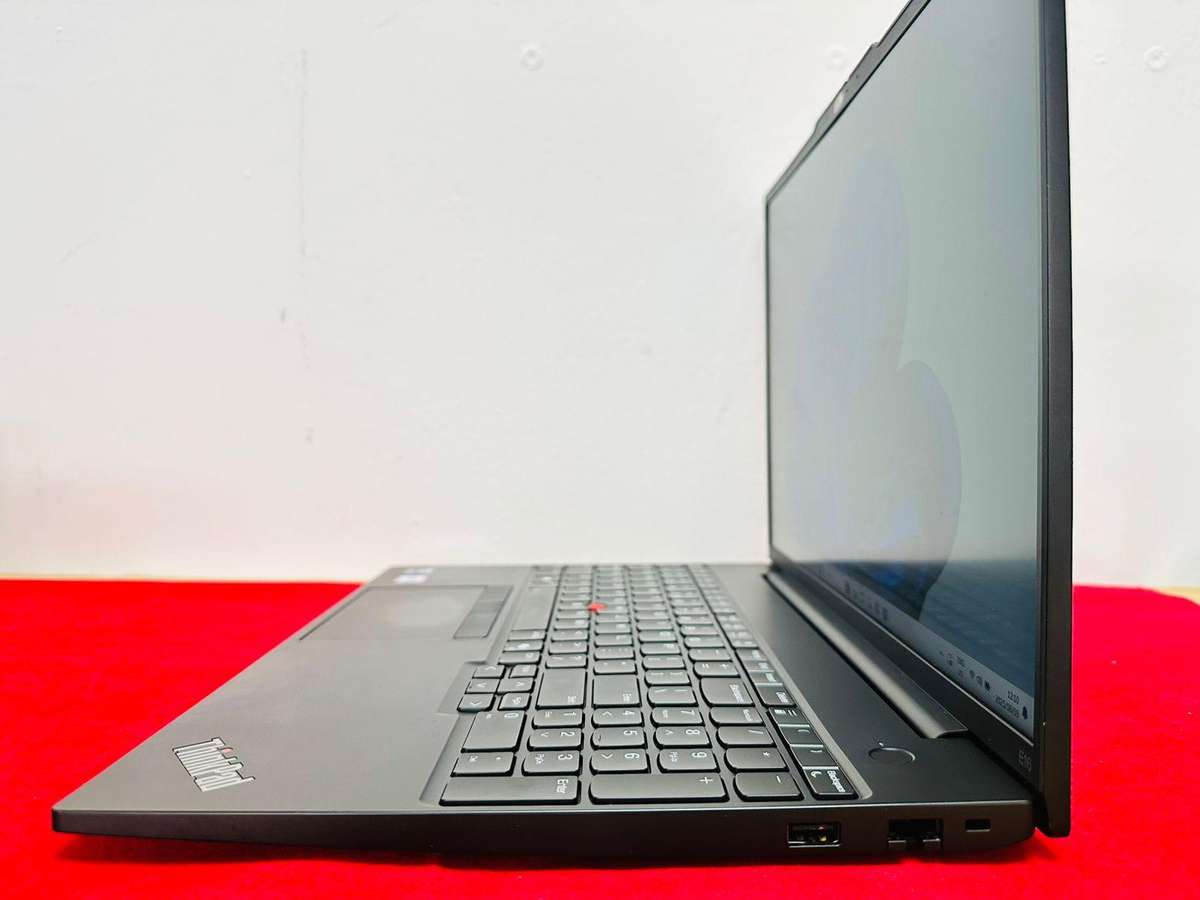Lenovo ThinkPad E16 Gen 2  Ultra 5 | 32 GB RAM | 512 GB SSD  Basically New!