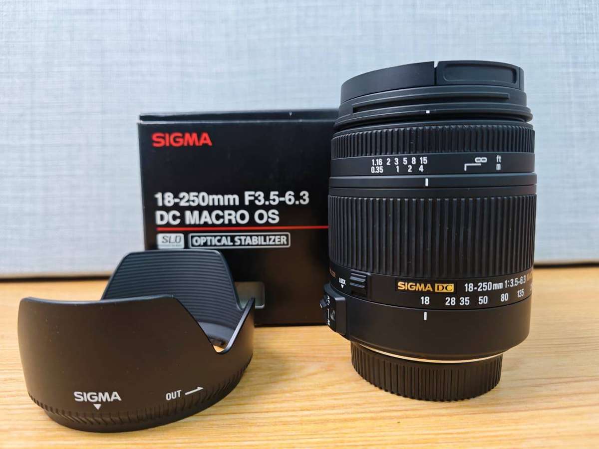 Sigma 18-250mm f/3.5-6.3 DC Macro OS HSM Lens (Nikon Mount)