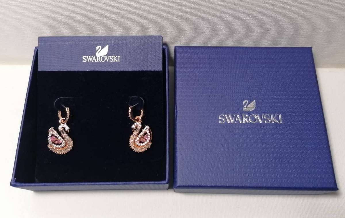 ***Swarovski Pavé Swan Drop Earrings SKU: 5732415***