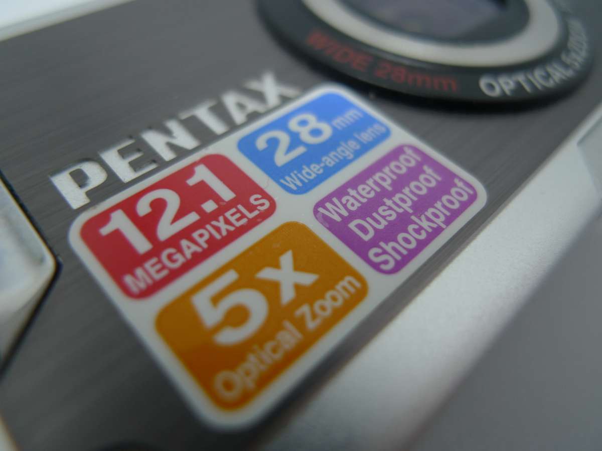 Pentax Optio W80 - 12 Megapixels - 5x Optical Zoom - 16GB SD Card Included