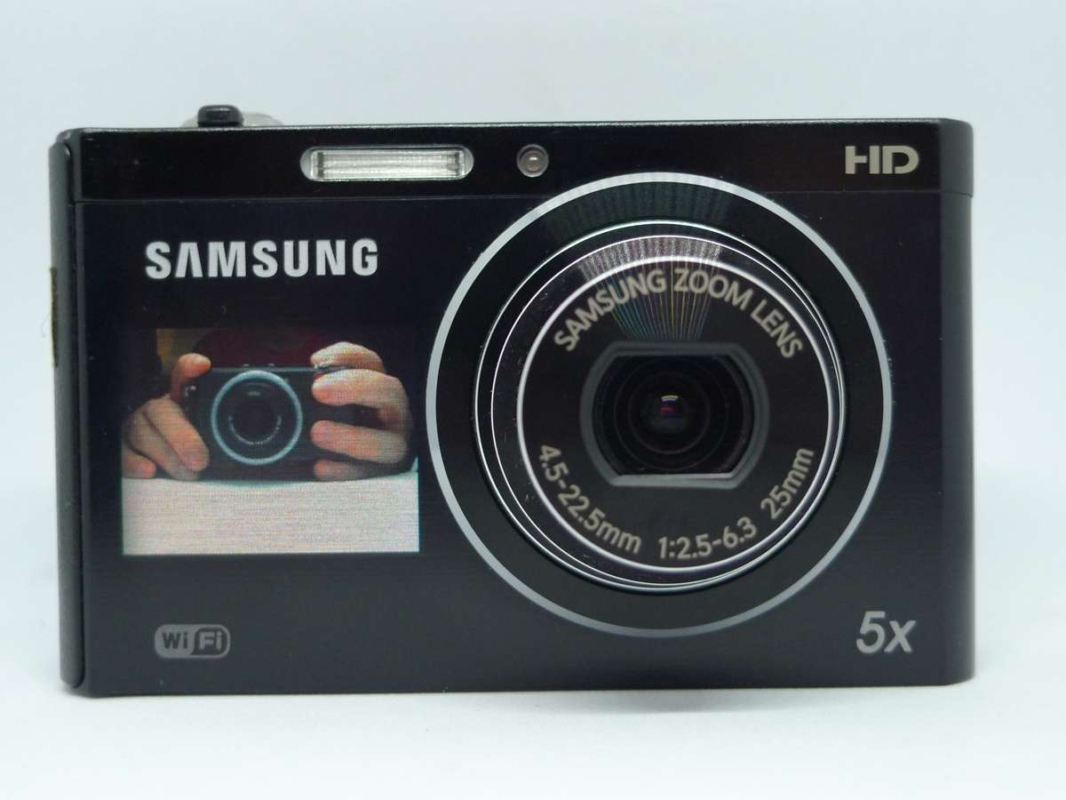 Samsung DV300F - 16 Megapixels - 5x Optical Zoom - WiFi