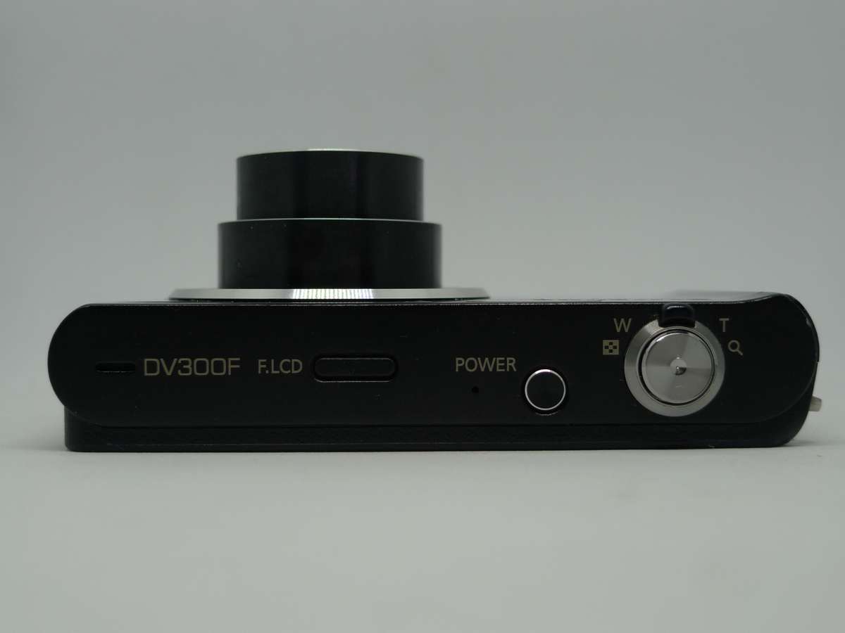 Samsung DV300F - 16 Megapixels - 5x Optical Zoom - WiFi