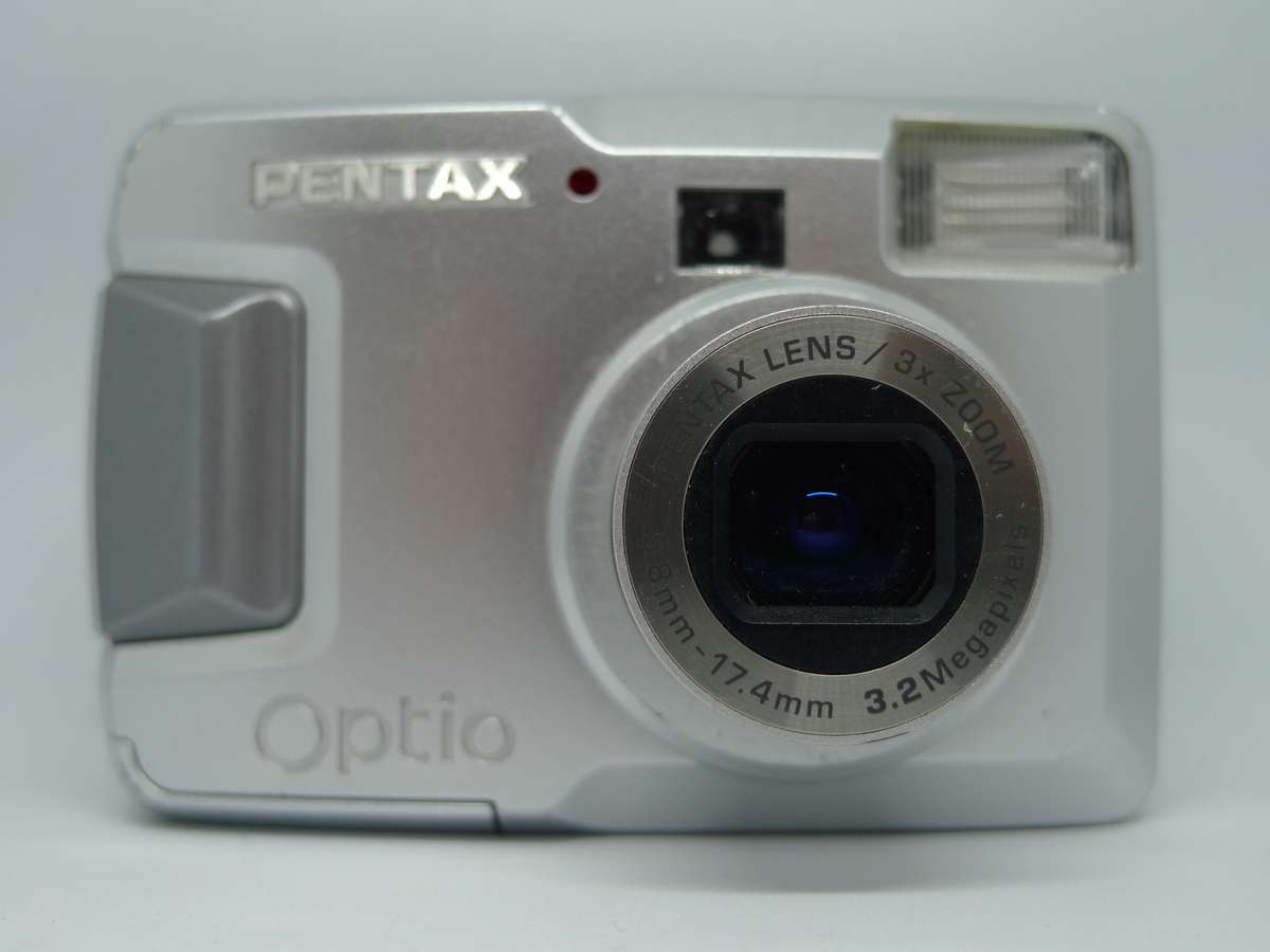 Pentax Optio 30 - 3x Optical Zoom - 3 Megapixels