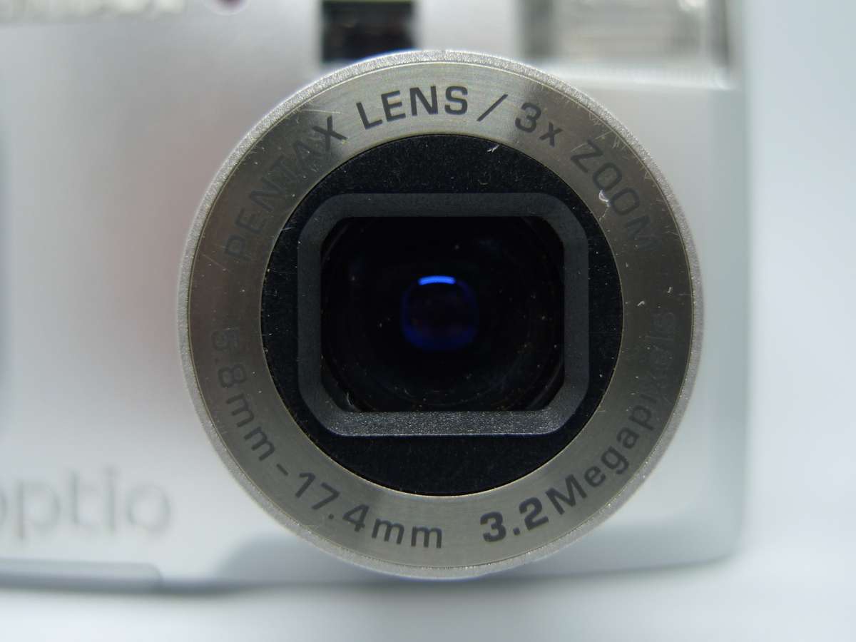 Pentax Optio 30 - 3x Optical Zoom - 3 Megapixels