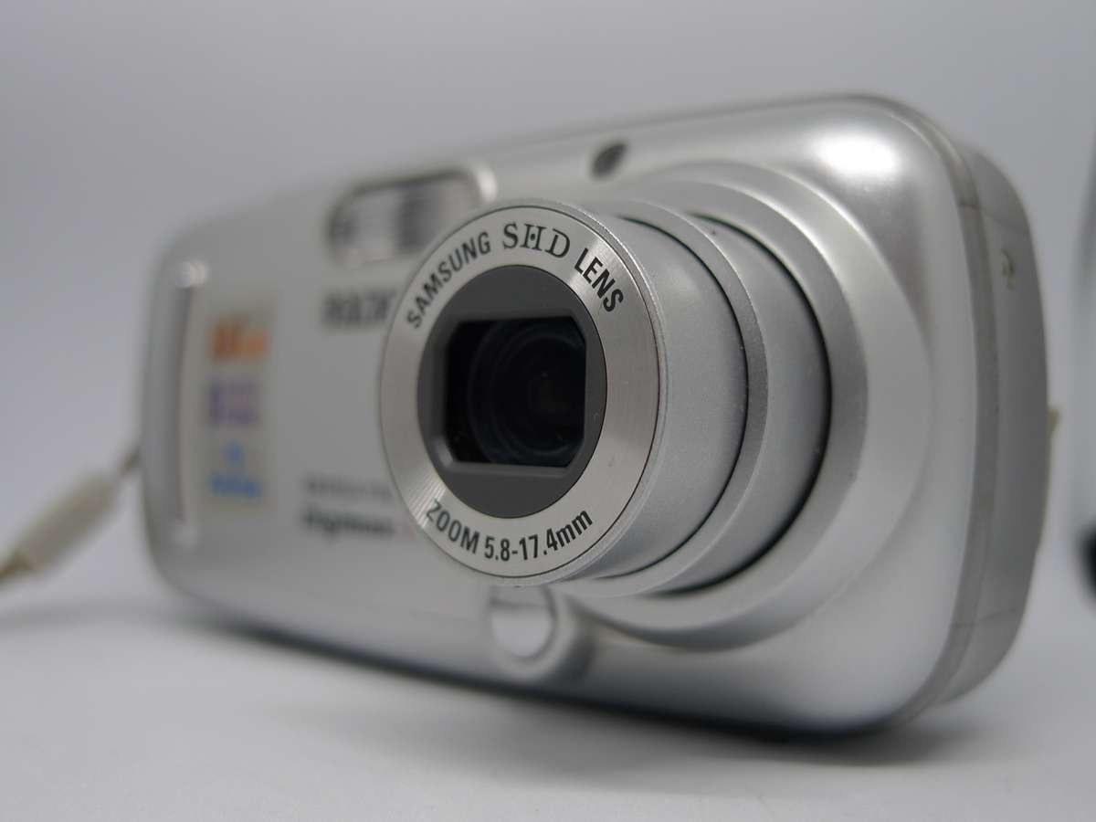 Samsung Digimax A400 - 4 megapixels - 3x optical zoom