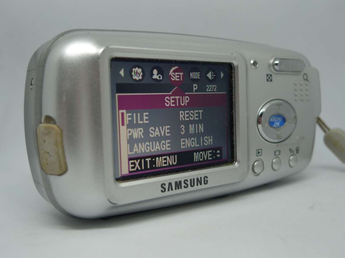 Samsung Digimax A400 - 4 megapixels - 3x optical zoom