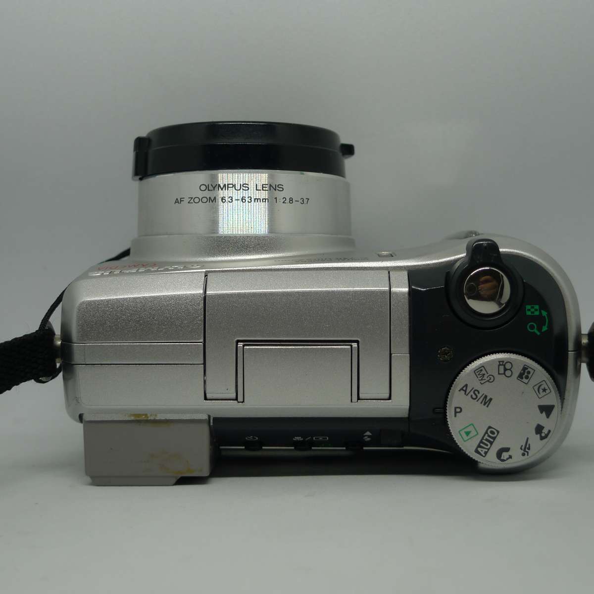 Olympus C740 | 10x Optical Zoom | 3.2 Megapixels