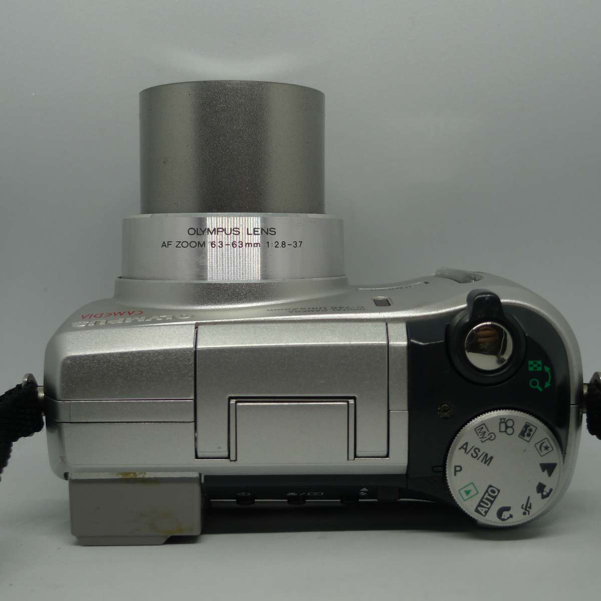 Olympus C740 | 10x Optical Zoom | 3.2 Megapixels