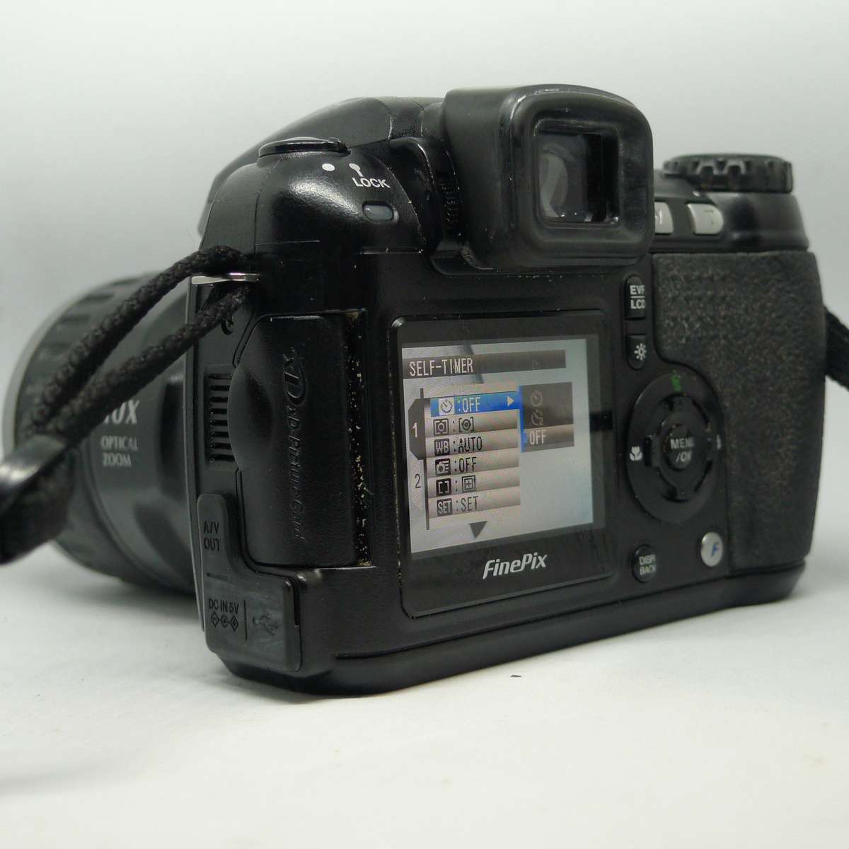 Fuji Finepix S5600 | 10x Optical Zoom | 5.1 Megapixels