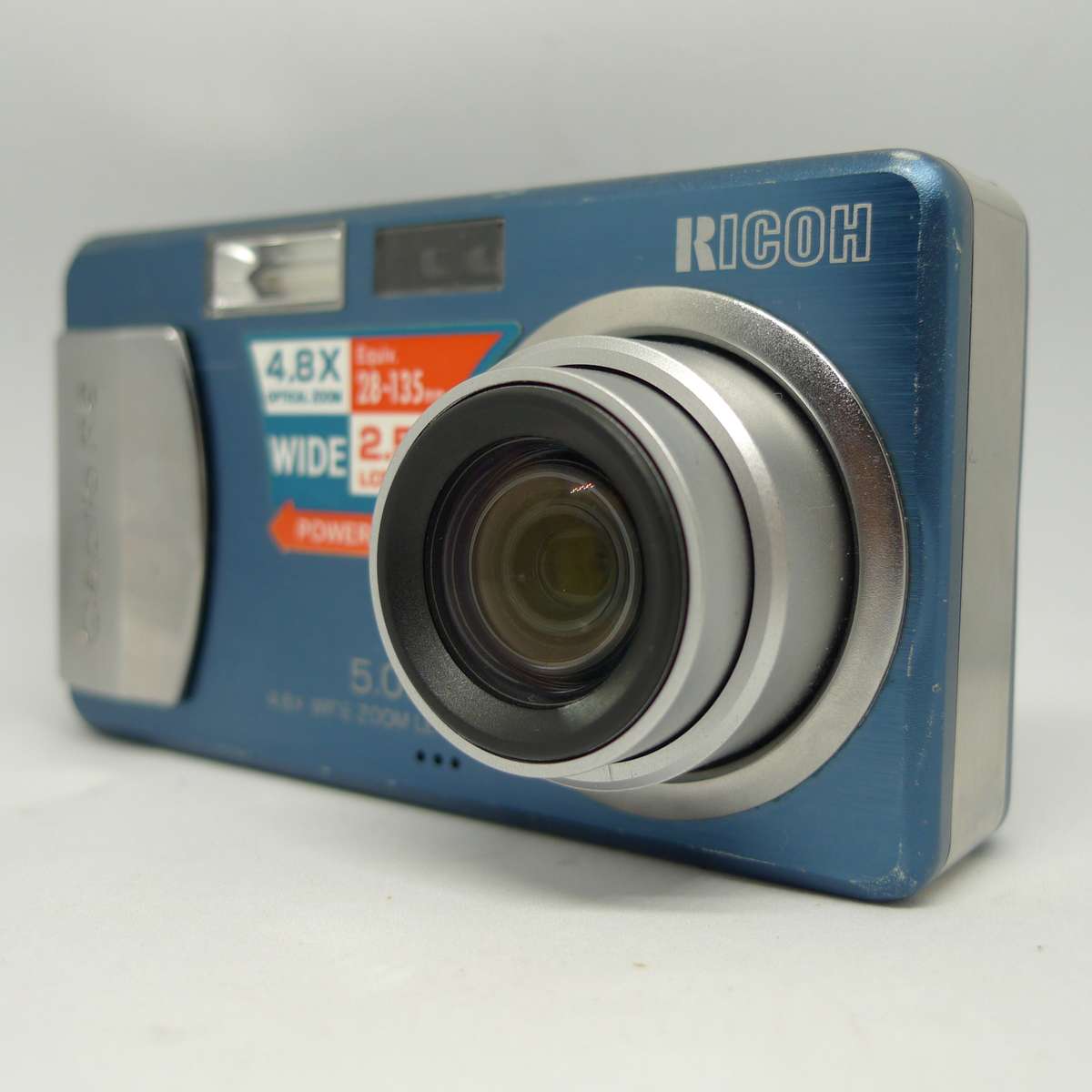 Ricoh Caplio R2 - 5 Megapixels - 4.8x Optical Zoom