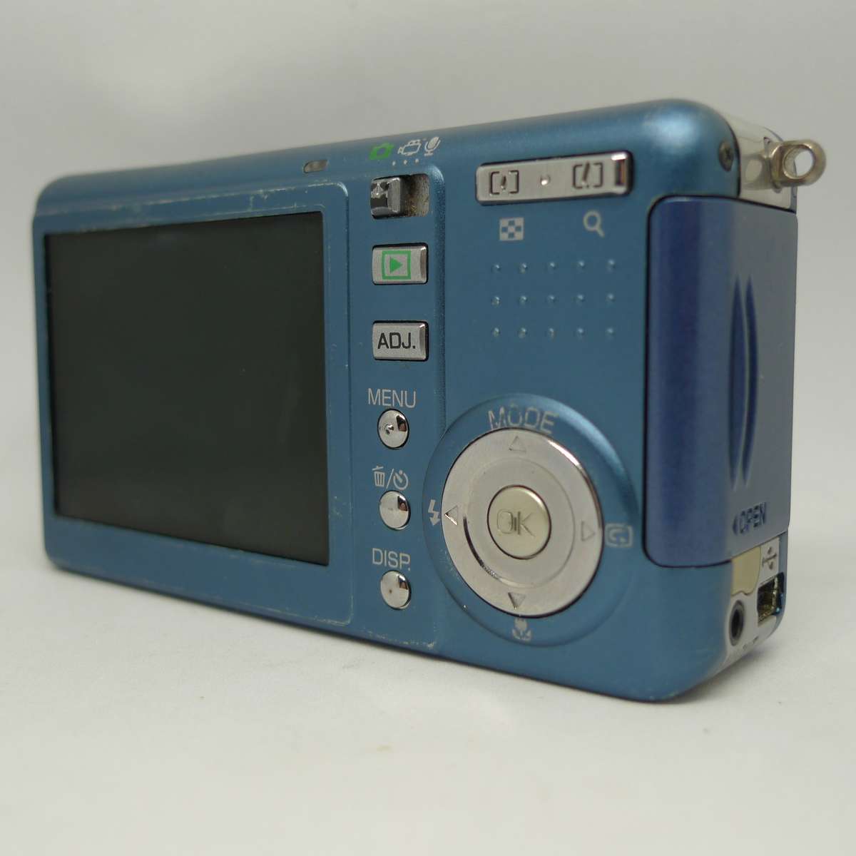 Ricoh Caplio R2 - 5 Megapixels - 4.8x Optical Zoom