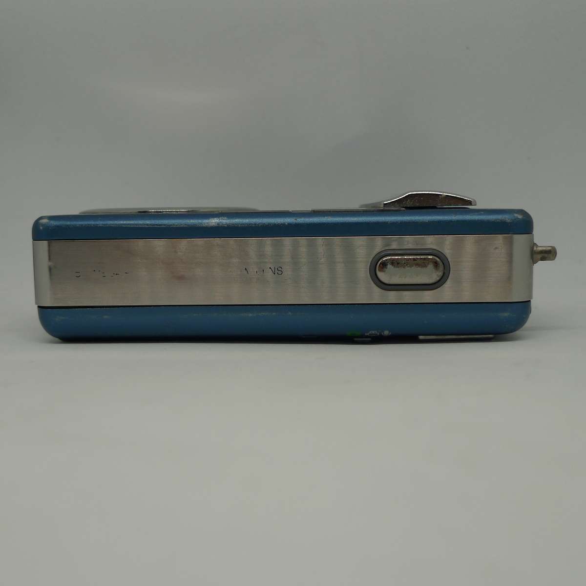 Ricoh Caplio R2 - 5 Megapixels - 4.8x Optical Zoom